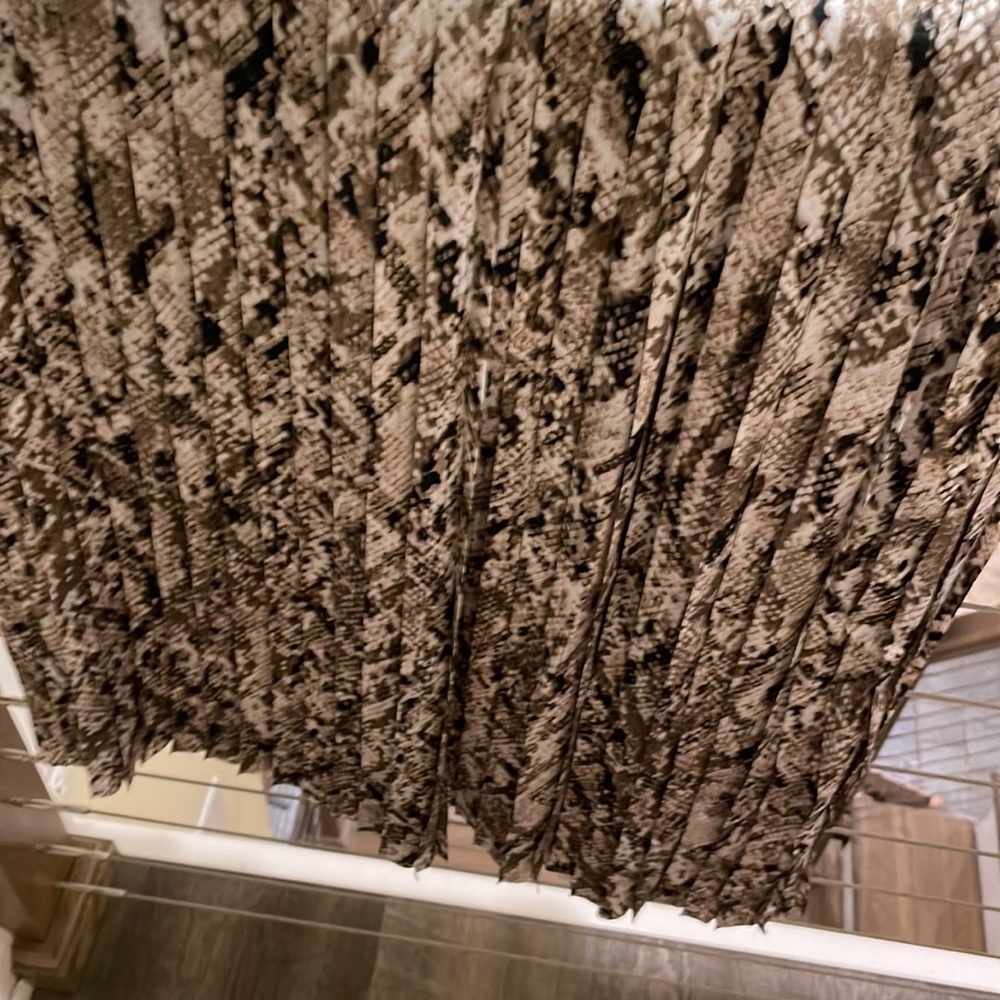 NWOT DKNY boutique animal print pleated skirt. Gorgeous - Picture 6 of 17